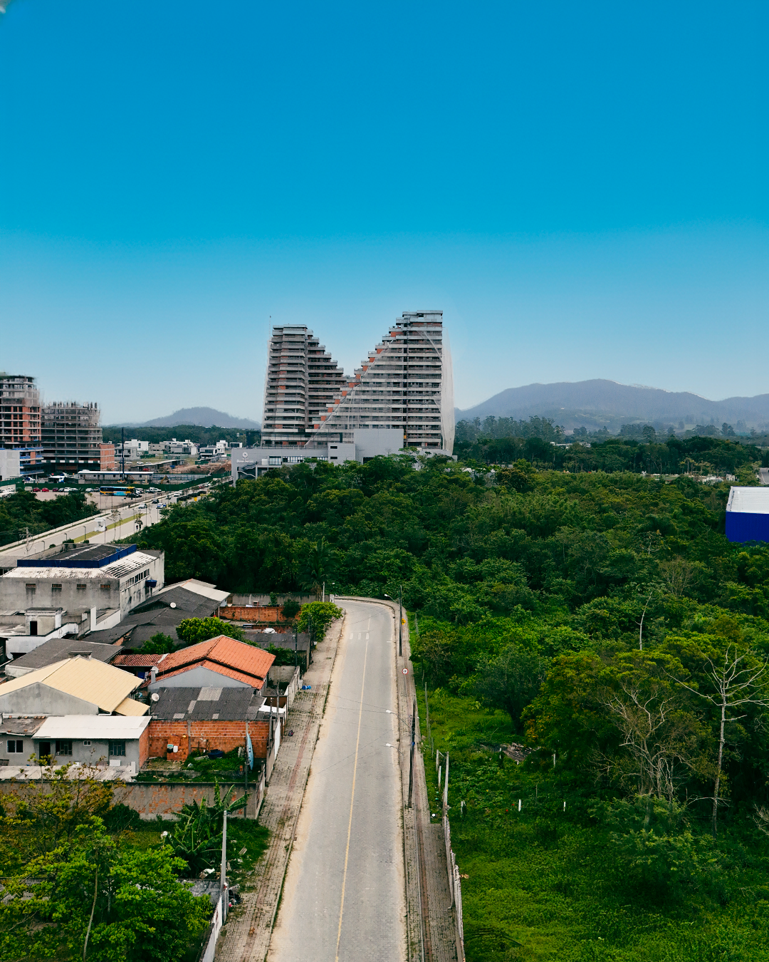 Jovialidade e modernidade em Porto Belo